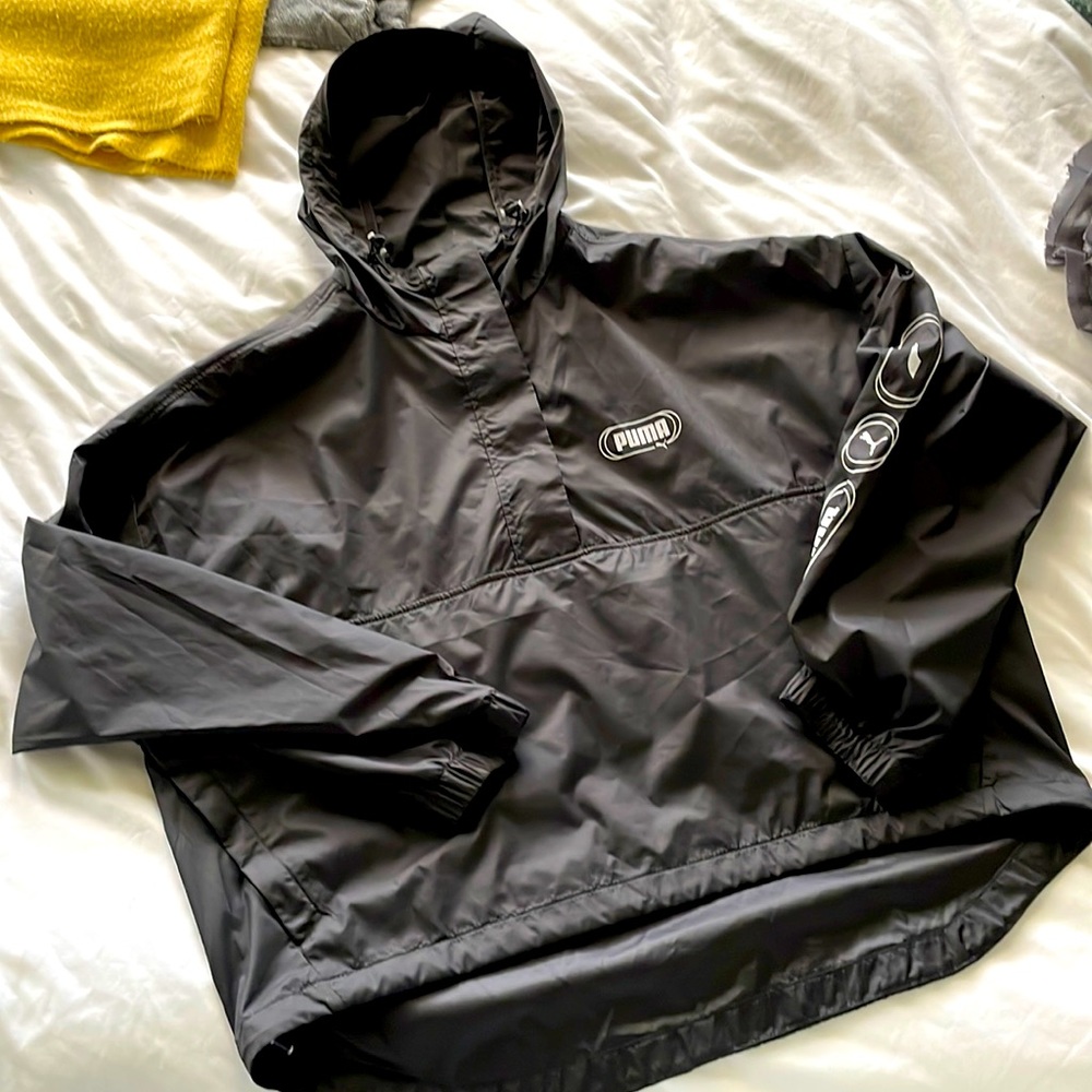 Women’s Puma Windbreaker - NEW!